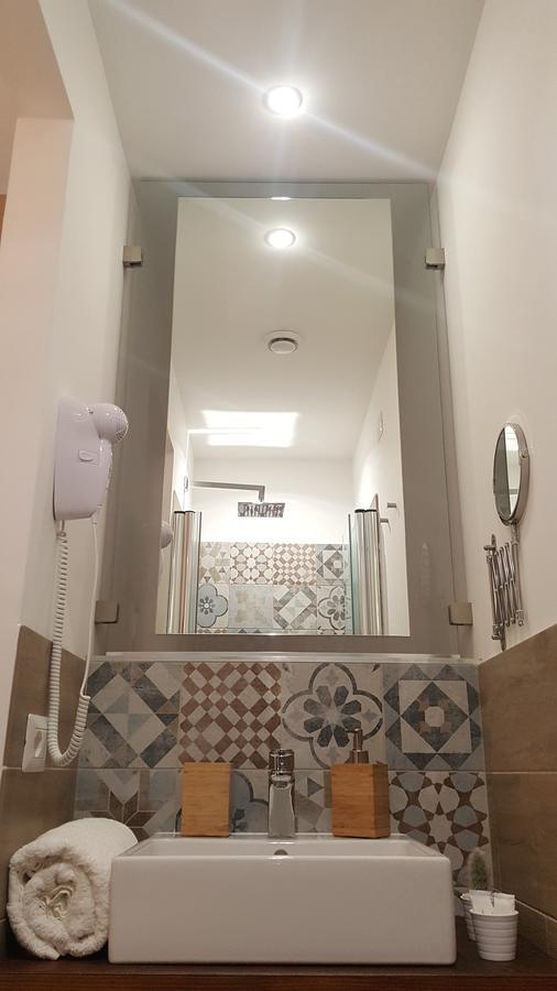 Alloggio Turistico Al Colosseo Bed & Breakfast Roma Dış mekan fotoğraf