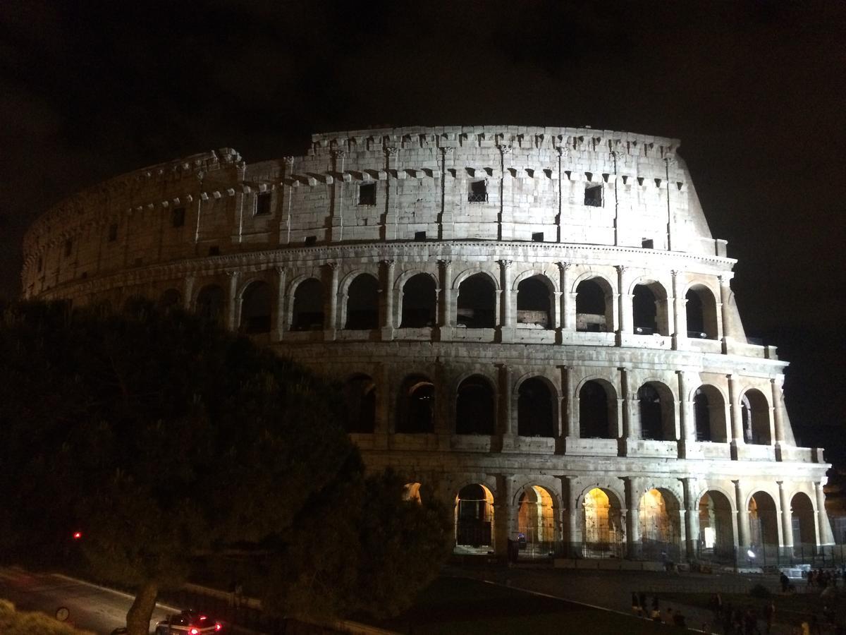 Alloggio Turistico Al Colosseo Bed & Breakfast Roma Dış mekan fotoğraf