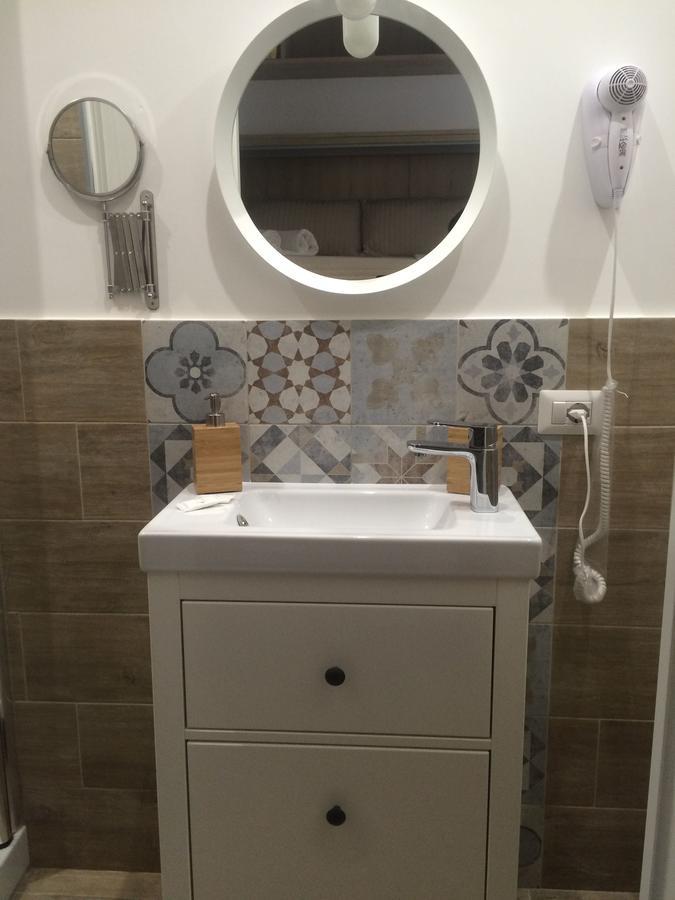 Alloggio Turistico Al Colosseo Bed & Breakfast Roma Dış mekan fotoğraf